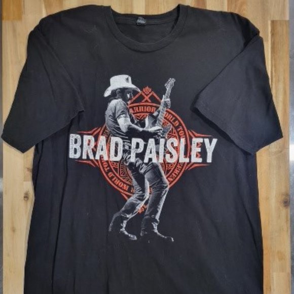 BRAD PAISLEY CONCERT T-Shirt WEEKEND WARRIOR TOUR MEDIUM - Picture 1 of 5